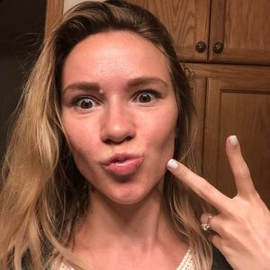 Meet your Posher, Alayn